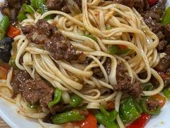 -歹歹的加个面过油肉拌面