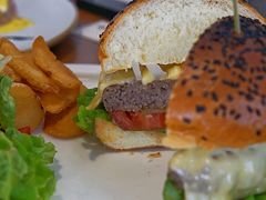 招牌牛肉汉堡-UPPER KITCHEN(延安路店)