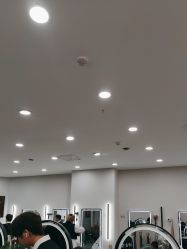 -藤野造型烫染·漂发