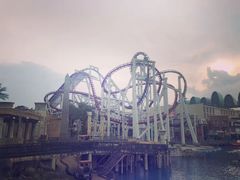 游乐设施-太空堡垒 双轨过山车