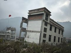 -四川汶川特大地震漩口中学遗址