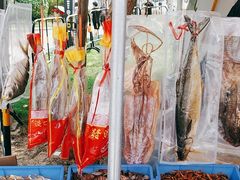 -霞涌市场海鲜摆卖区