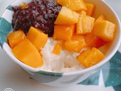 -香港粤北鼻咸食甜品(上海临港店)