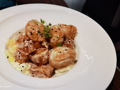 -港丽餐厅(正大店)