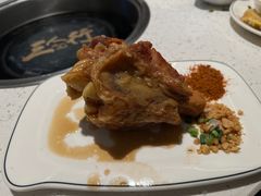 -三人行骨头王火锅(长寿店)