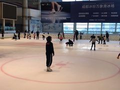 -成都冰纷万象滑冰场