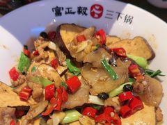 -富正毅三下锅·湘西韵味(天门山索道店)