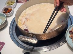 -洪氏嗨捞·猪肚鸡火锅(阳光天地店)