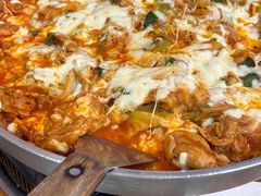 -亲昵春川鸡排(韩国美食街店)