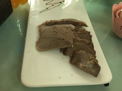 -红栌温泉山庄生态美食餐厅