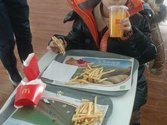 -麦当劳(鄂尔多斯机场店)