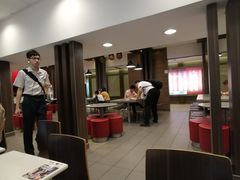 -麦当劳(国际大厦店)