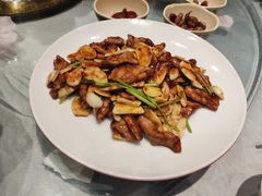 蒜爆鲜切小牛肉-京味斋·北京烤鸭(北京南站洋桥店)