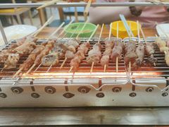 -哈尔滨小酒馆·鲜肉现穿自助烧烤(康新花园店)