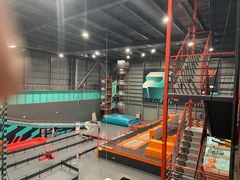 -极限PLAY运动娱乐新世界·团建派对表演休闲馆·室内高空游乐园