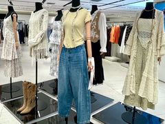 -URBAN REVIVO(七宝领展广场店)