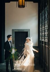 -雪中彩影婚纱摄影·微光艺术中心