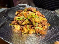 -湘阁里辣(南岭购物广场店)