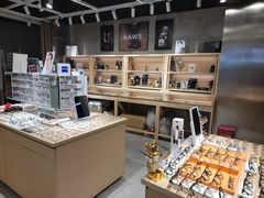 -棱石眼镜(CP静安店)