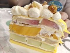 应季白巧水果千层-PAOPAO Bakery&Café(港汇店)