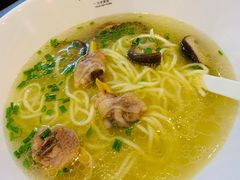 鸡汤蘑菇面-赵崽儿川式面品(金桥国际店)
