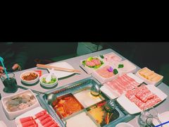 -海底捞火锅鲜切牛肉主题店(长寿路店)