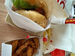 -必胜客(航洋国际店)