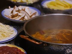 -乳仔牛牦牛汤锅 烤羊排(松潘古城店)