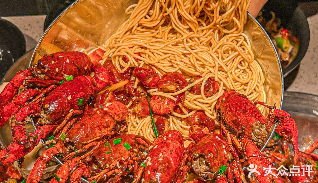 这碗龙虾拌面我能一次性炫三碗🔥