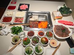 -海底捞火锅鲜切牛肉主题店(长寿路店)