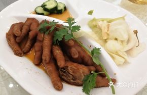 Soy Sauce Chicken Feet