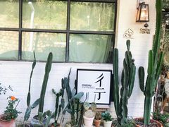 -彳亍咖啡·这里(水湾路店)