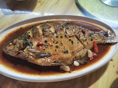 红烧阳澄湖鳊鱼-晴霞农家乐·大闸蟹(巴城镇阳澄湖店)