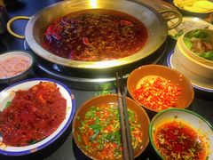 -王婆乔鲜鱼自助火锅(蜀汉路店)