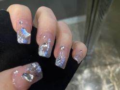 -UGIRL有个美甲
