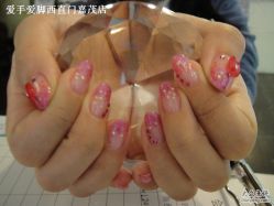 爱手爱脚-摩睫+皮肤管理·科学美容中心