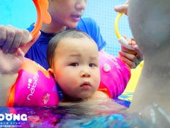 -龙格亲子游泳俱乐部(泊富中心)
