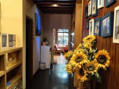 -月亮眼花园餐厅书吧酒吧