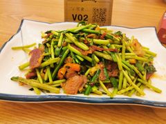 藜蒿炒腊肉-邻舍老味道(硕果时代购物中心店)