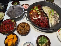 -卤校长老火锅(杨家坪直营店)