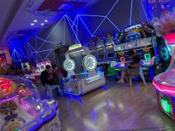 -孩之岛亲子乐园(喜盈门.范城店)