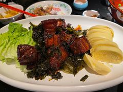 龙井脆皮茶香肉-老头儿油爆虾·知味杭州(爱琴海购物中心)
