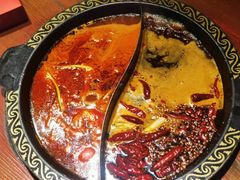 大骨鸳鸯锅-黄家码头老火锅(解放碑旗舰店)