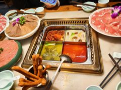 -巴渝瓦肆重庆鲜火锅(宝龙环湖店)