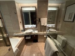 -上海龙之梦万丽酒店