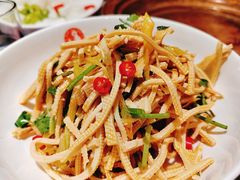 -雪熊哈尔滨烧烤·精酿啤酒·砂锅(中央胜境店)