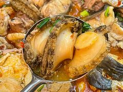 鲍鱼-老刘生态大鱼坊铁锅炖鱼(赛马场店)