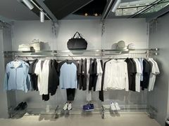 -迪桑特DESCENTE(青岛山东路万象城店)