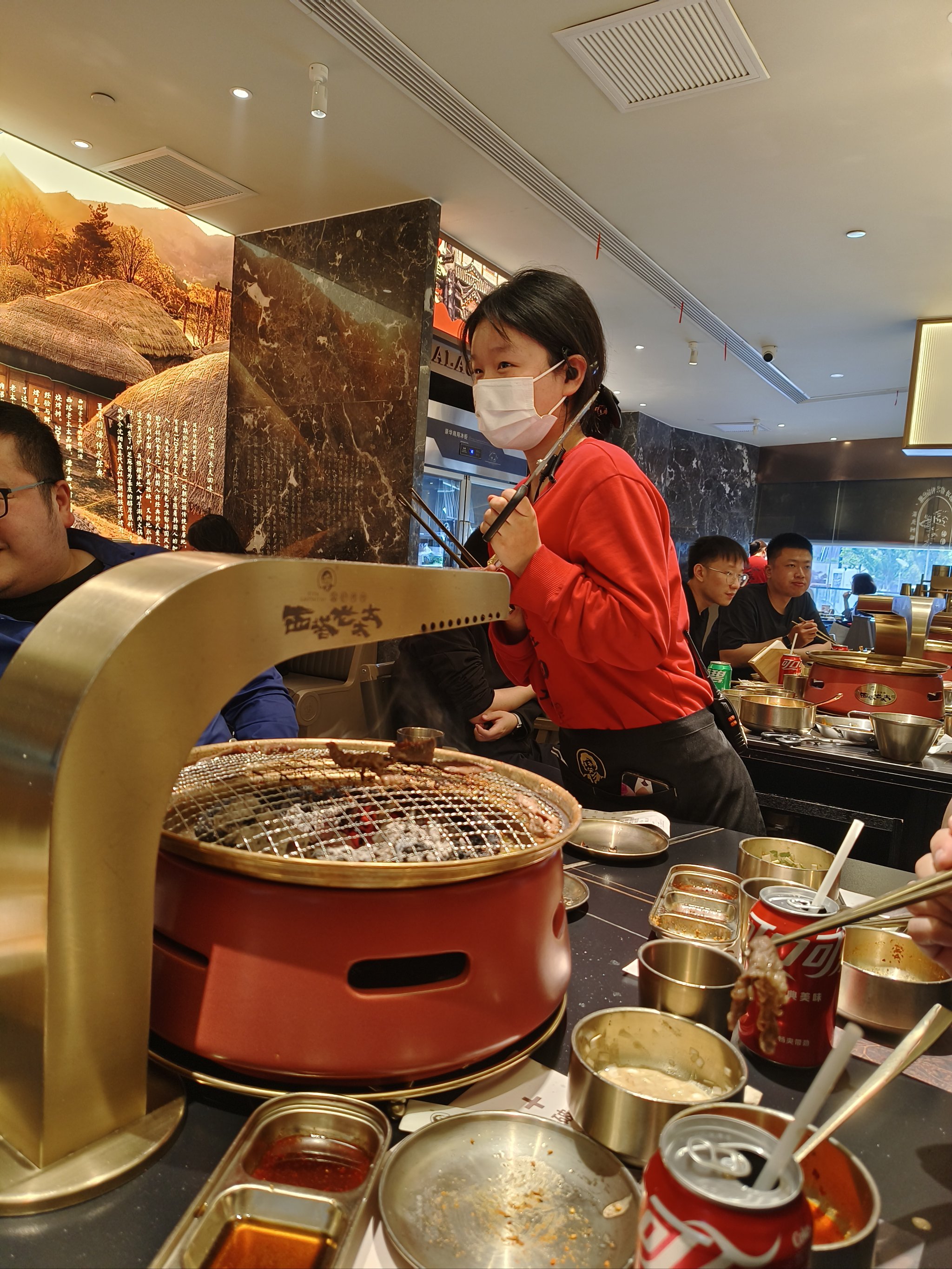 餐饮服务员 辛苦图片