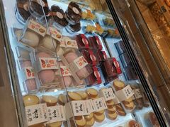 面包甜点陈列柜-面包新语(滨湖万达店)